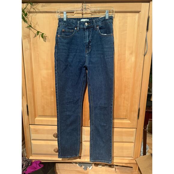 H&M Dark Wash High Rise Mom Jeans, 6 - Picture 1 of 8